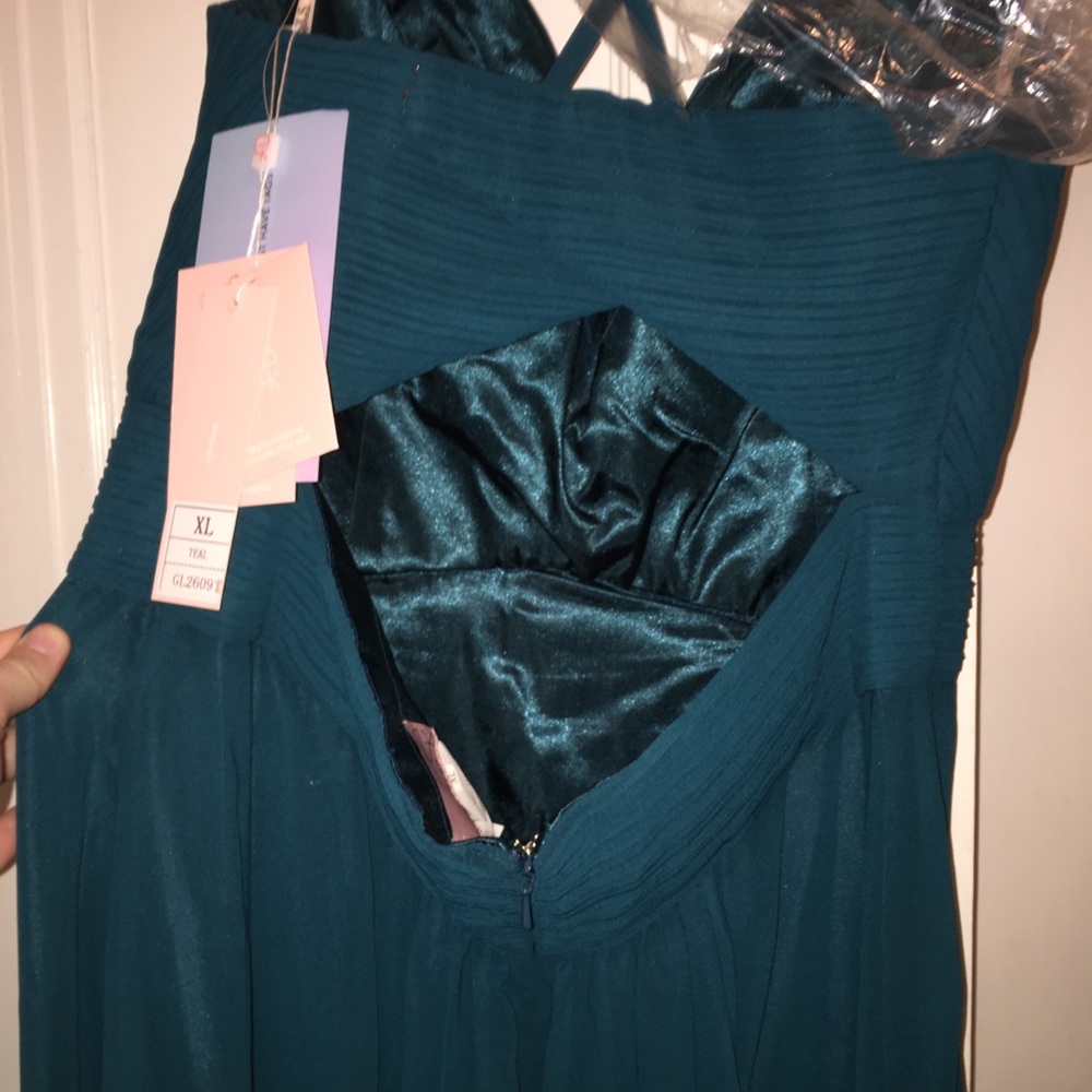 Prom dress - Picture 4 of 4